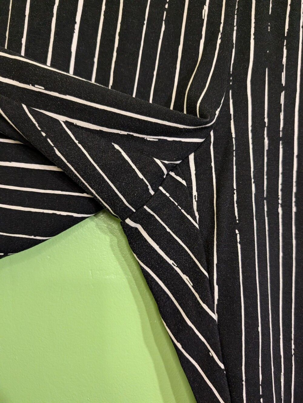 🖤 Disney Tim Burton’s The Nightmare Before Christmas Pinstripe Suit Set Sz 1/2 - Picture 11 of 15